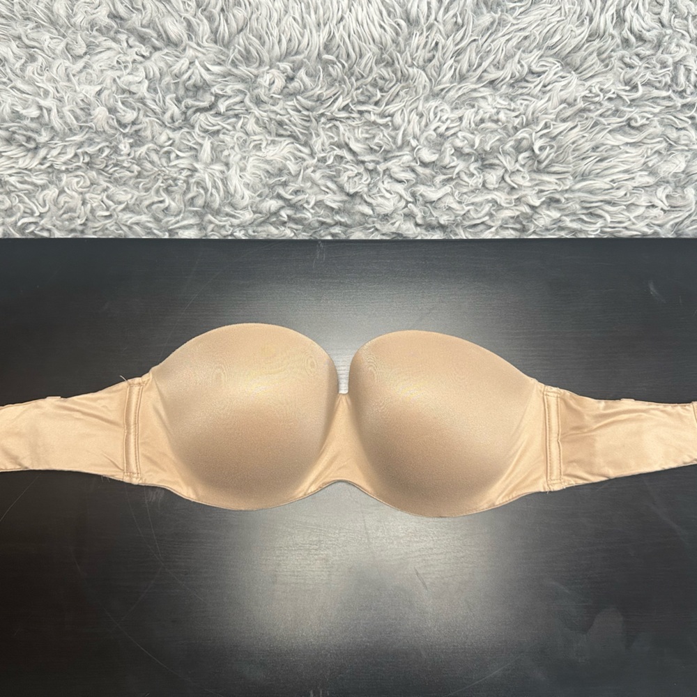 Victoria's Secret Body by Victoria Strapless Bra